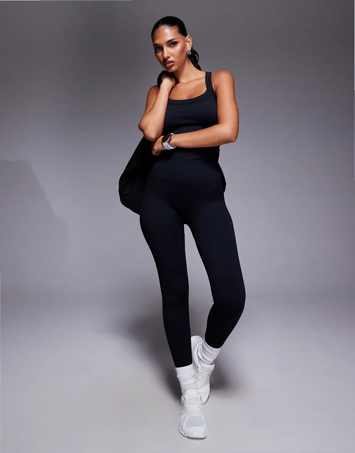 seamless sculpting high waist gym leggings in black