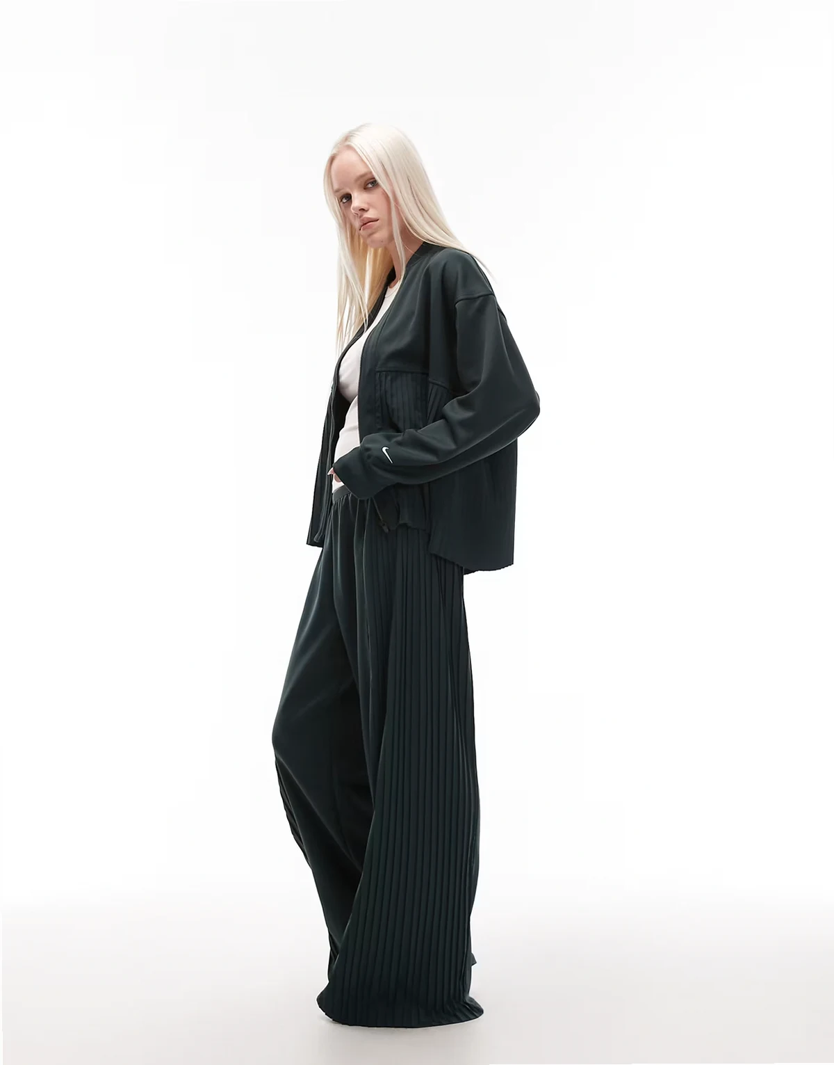 pleated wide leg pants in dark green