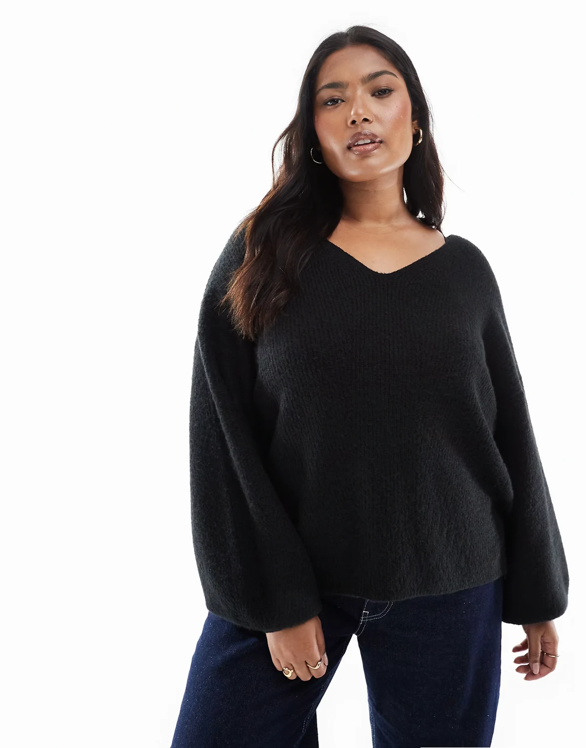 Plus fluffy v-neck slouchy sweater in black