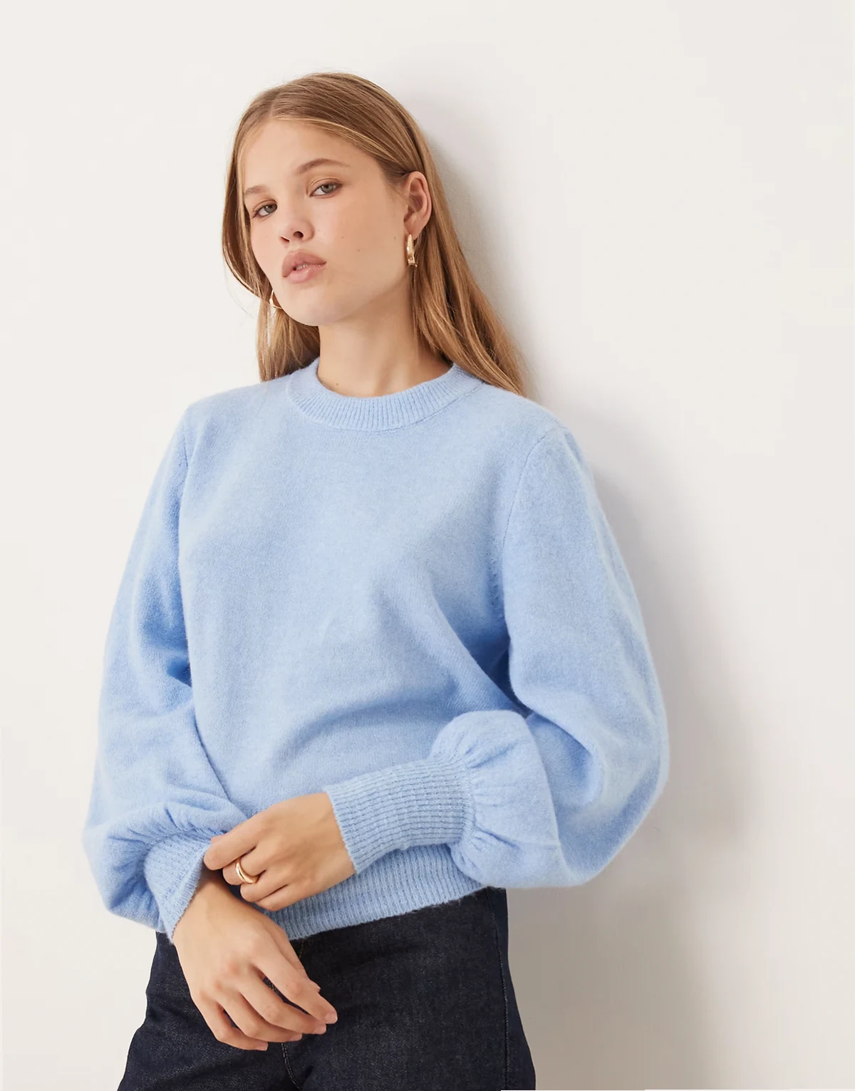 – Strickpullover in Hellblau mit Ballonärmeln