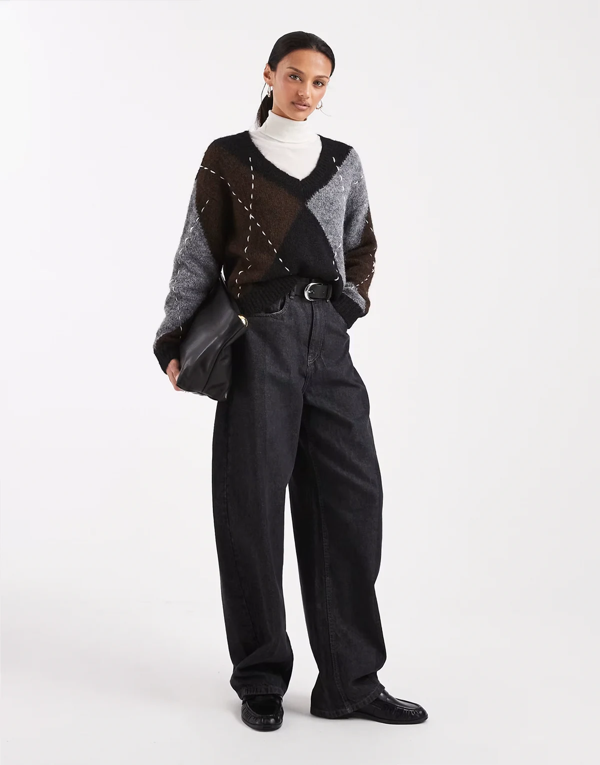 – Strickpullover in Schwarz und Schokobraun mit Rautenmuster und Ziernaht