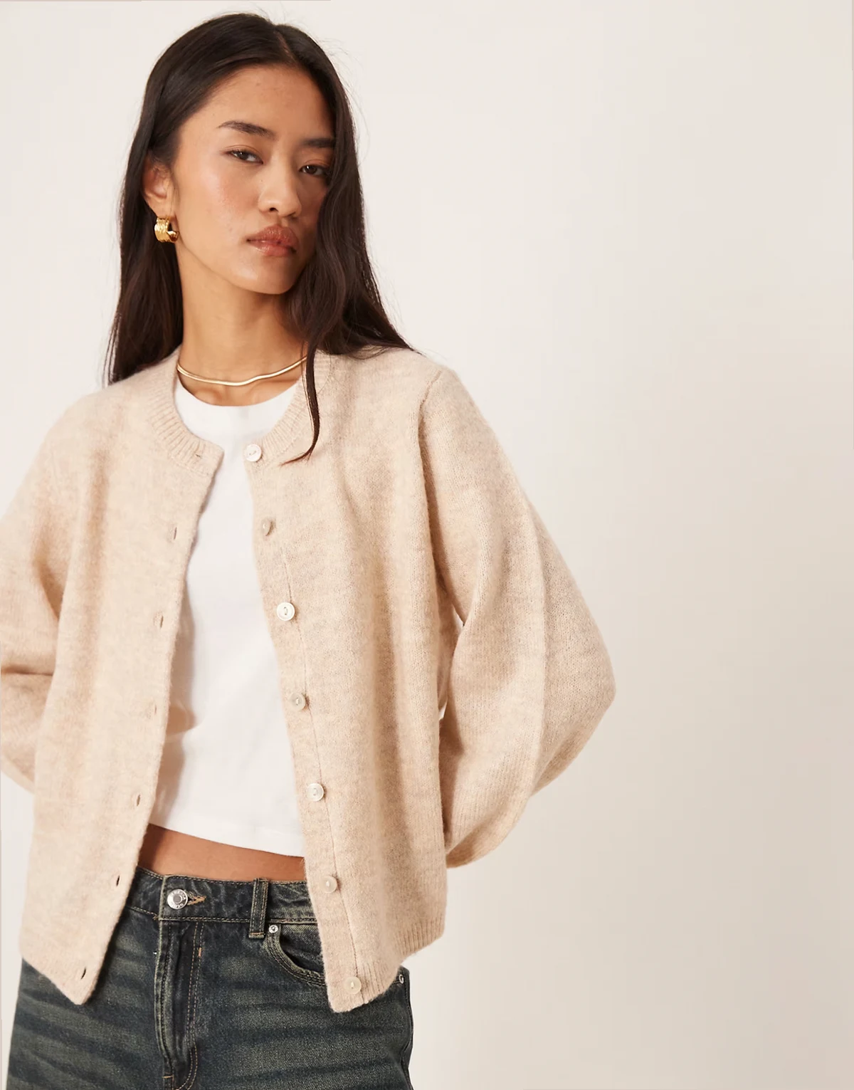 – Superweiche Strickjacke in meliertem Naturton