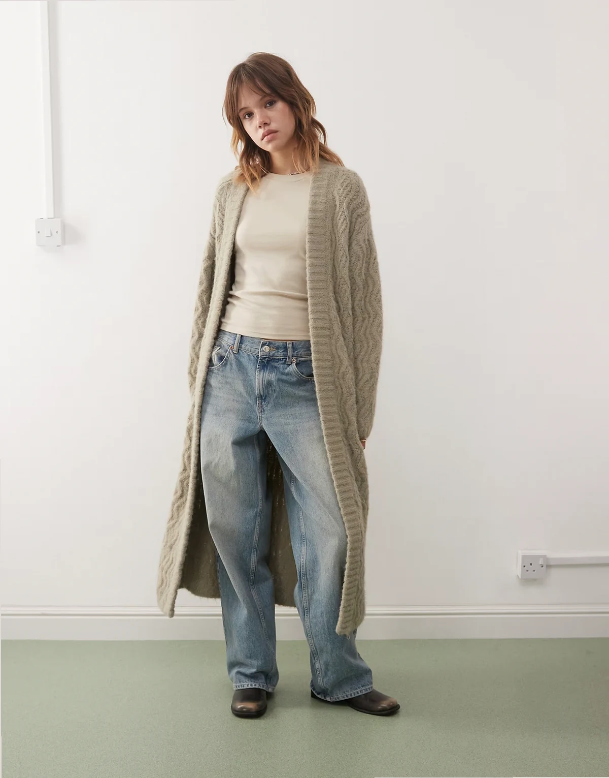 – Lange Oversize-Strickjacke in Khaki