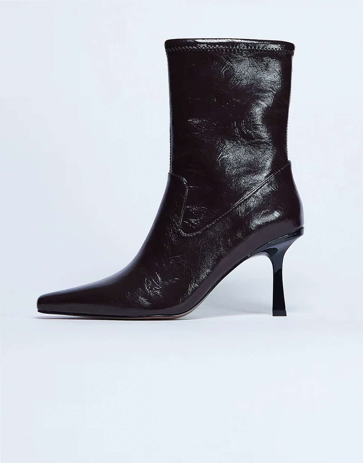 – Noah – Stiefel in Schokobraun mit spitzer Zehenpartie