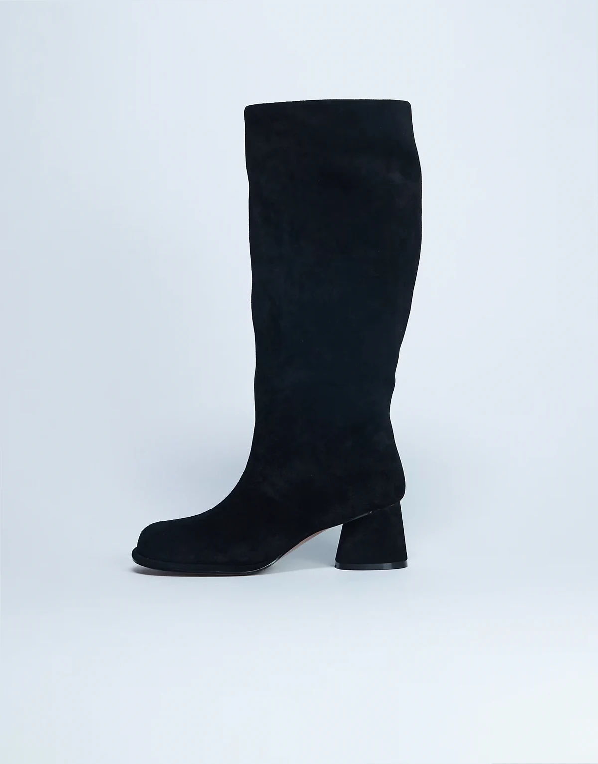 – Thea – Kniehohe Stiefel aus echtem Wildleder in Schwarz mit Blockabsatz
