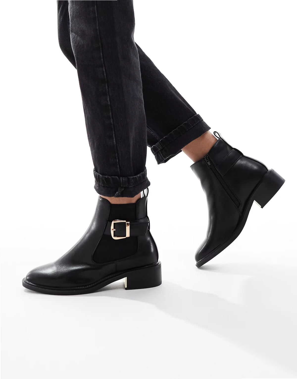 – Latte – Elegante Chelsea-Stiefel in Schwarz mit Schnallen