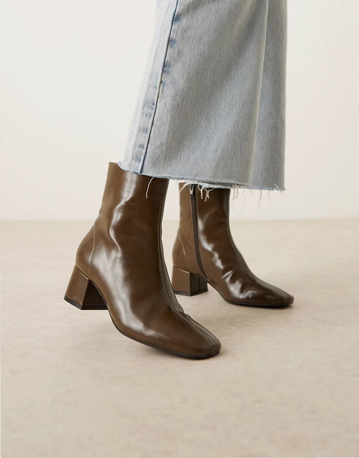 – Relay – Elegante Stiefeletten in Olivgrün mit Absatz