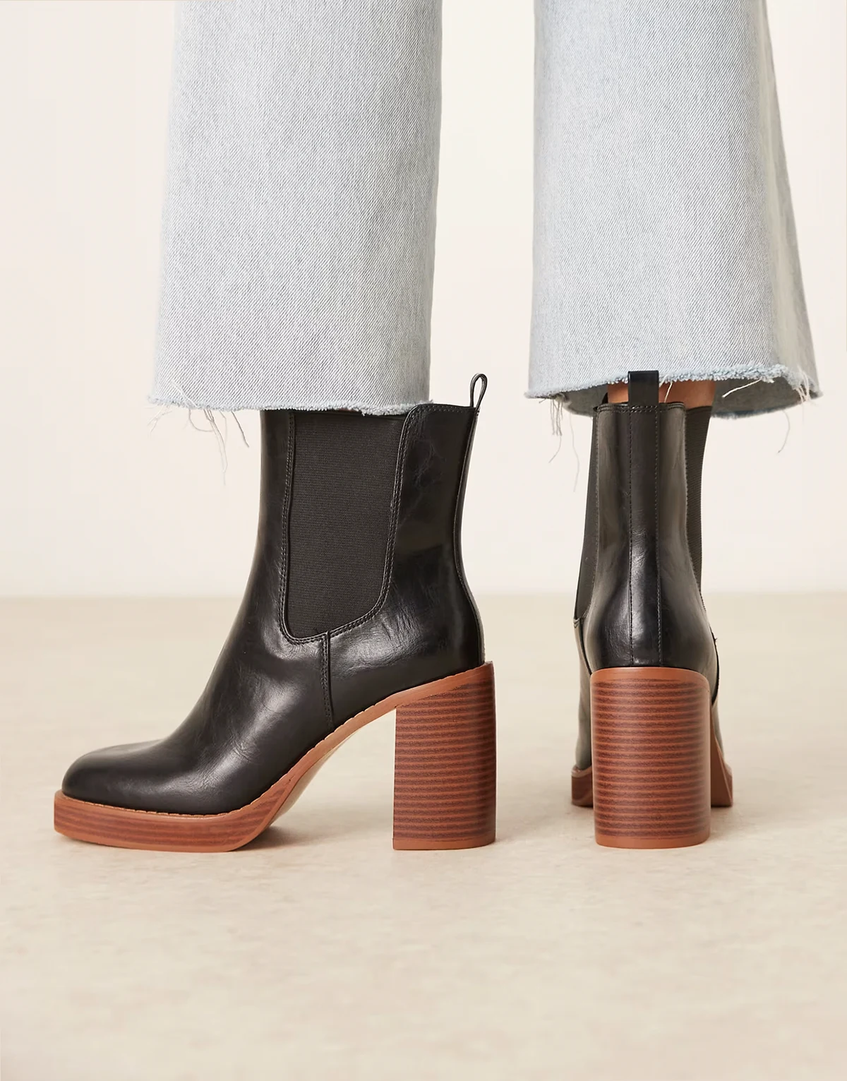– Evelyn – Stiefeletten in Schwarz mit Plateausohle und Absatz