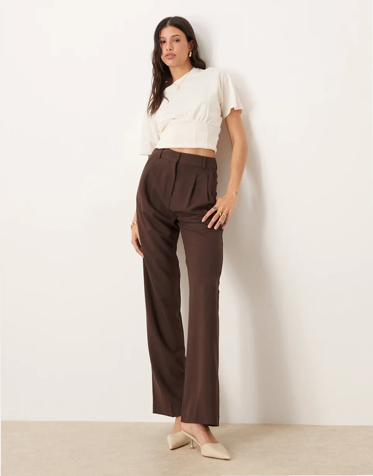 Tall – Elegante Schlaghose in Schokobraun mit Relaxed-Fit-Schnitt