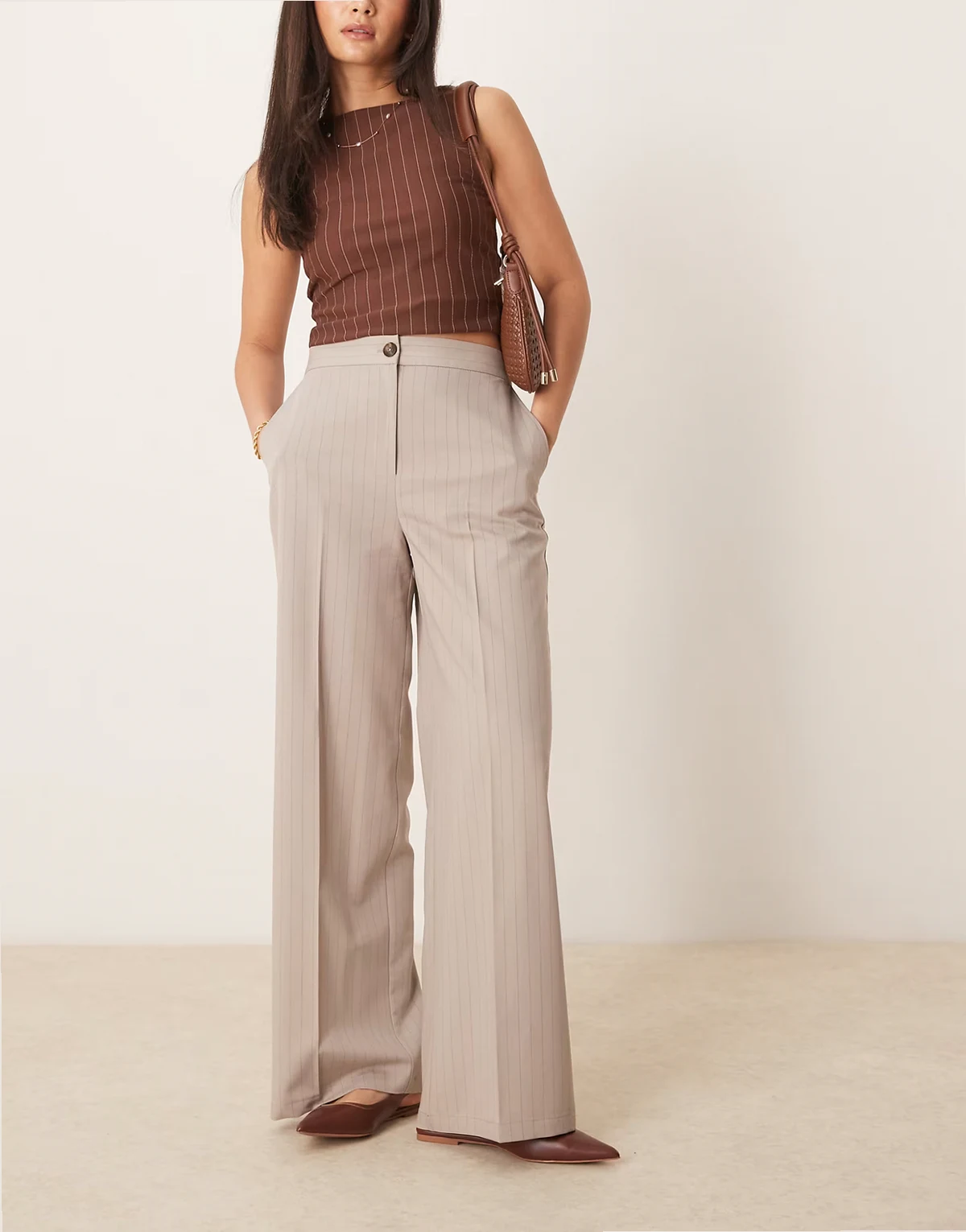 – Elegante, locker geschnittene Hose in Braun mit Streifen