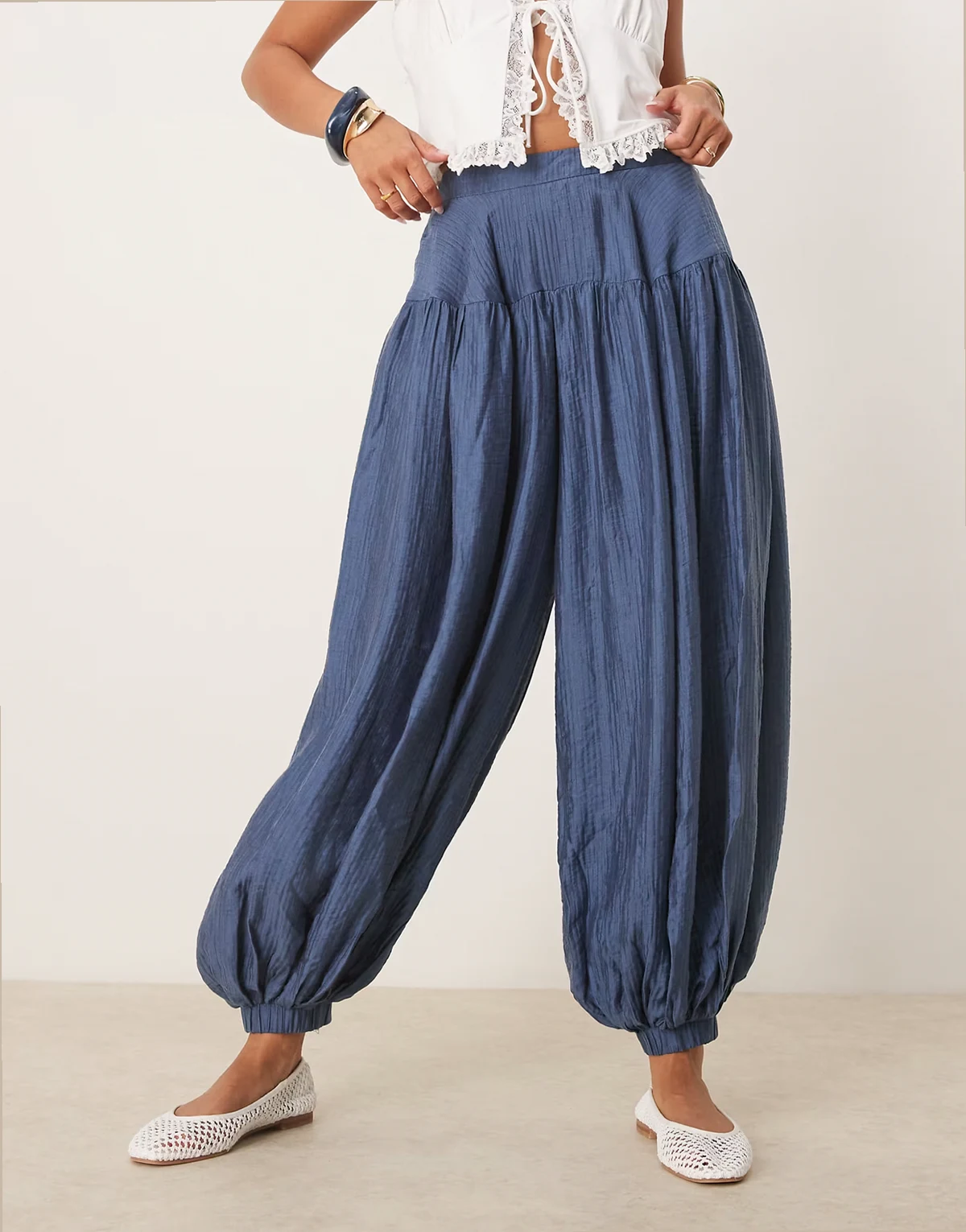 – Billow-Hose in verwaschenem Marineblau