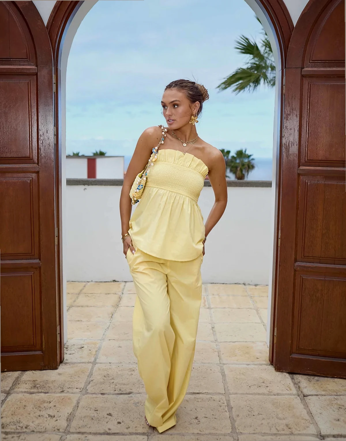 x Misha Grimes – Loose-Fit-Strandhose in Gelb, Kombiteil