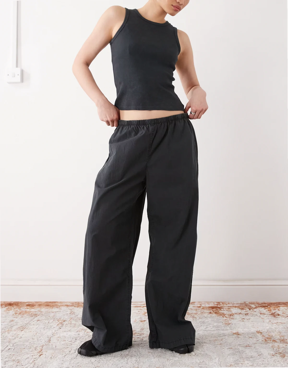 – Oversize-Hose aus Ripstop in Dunkelgrau mit Tunnelzug
