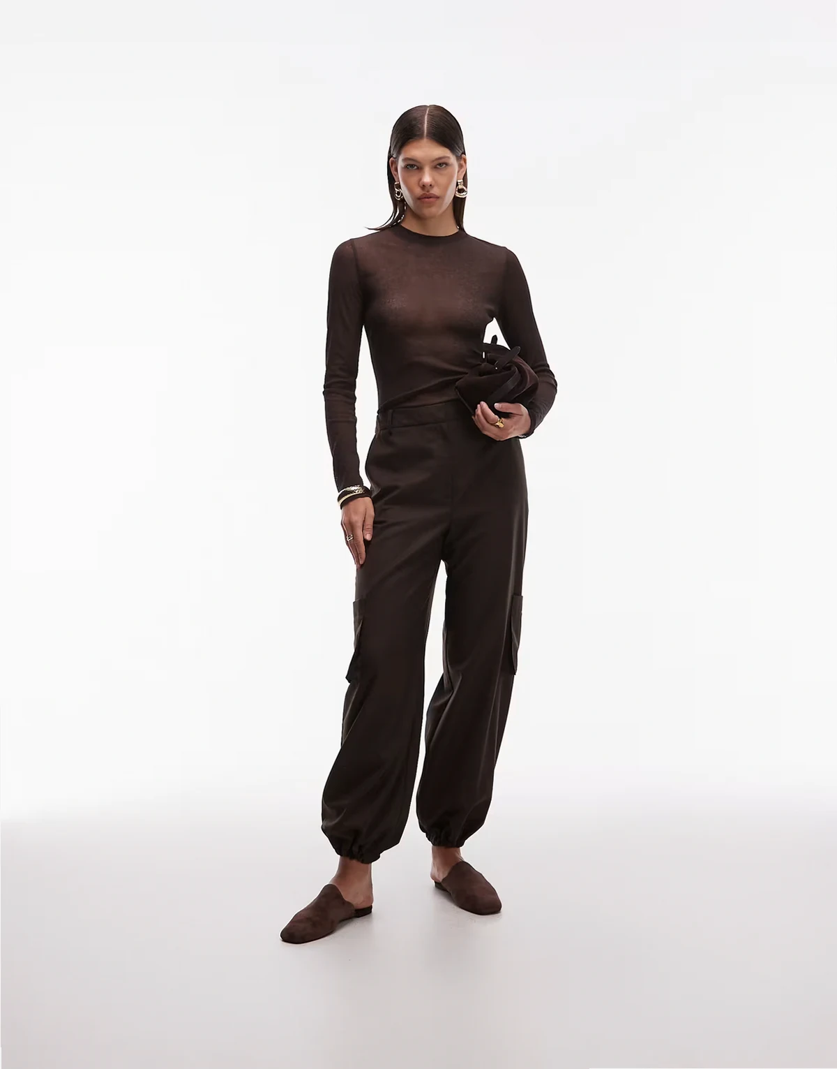 – Elegante Hose in Schokobraun mit geradem Bein, Bündchen und praktischen Taschen