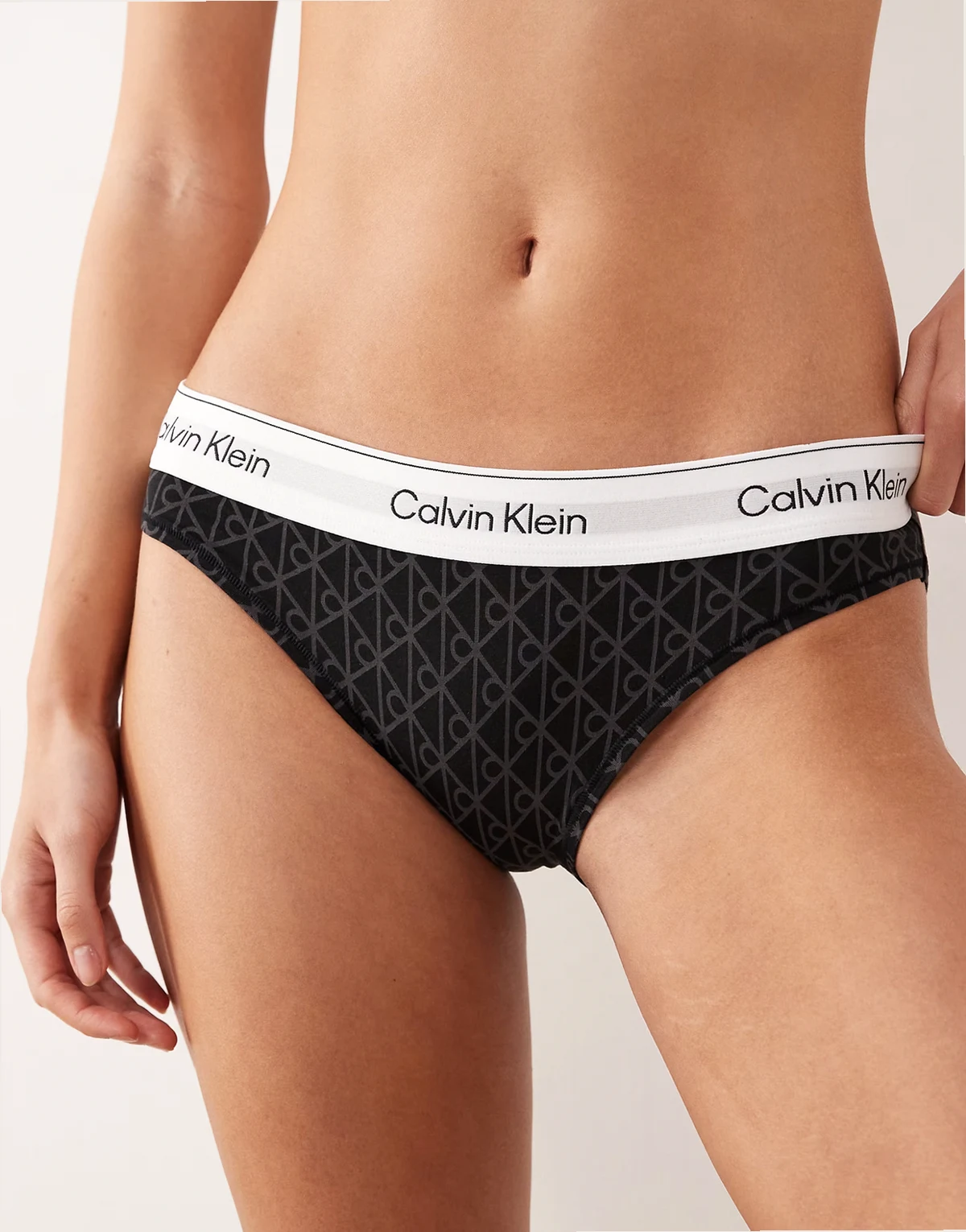 – Icon Cotton Modal – Bikinislip in Grau mit Emblem-Muster