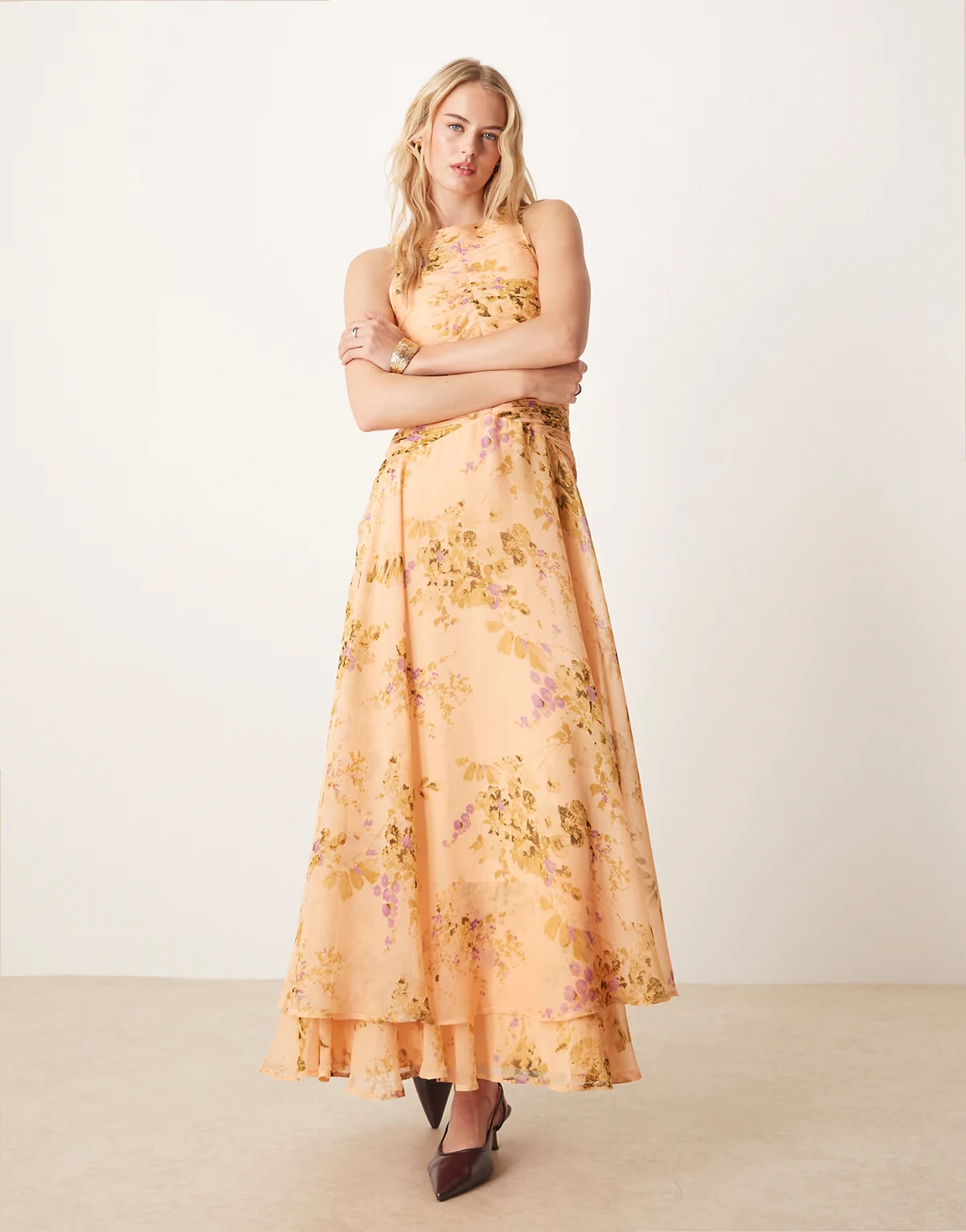 ASOS DESIGN Tall – Sukienka maxi o fasonie bokserki z marszczoną górą i obniżonym stanem w kwiatowy wzór