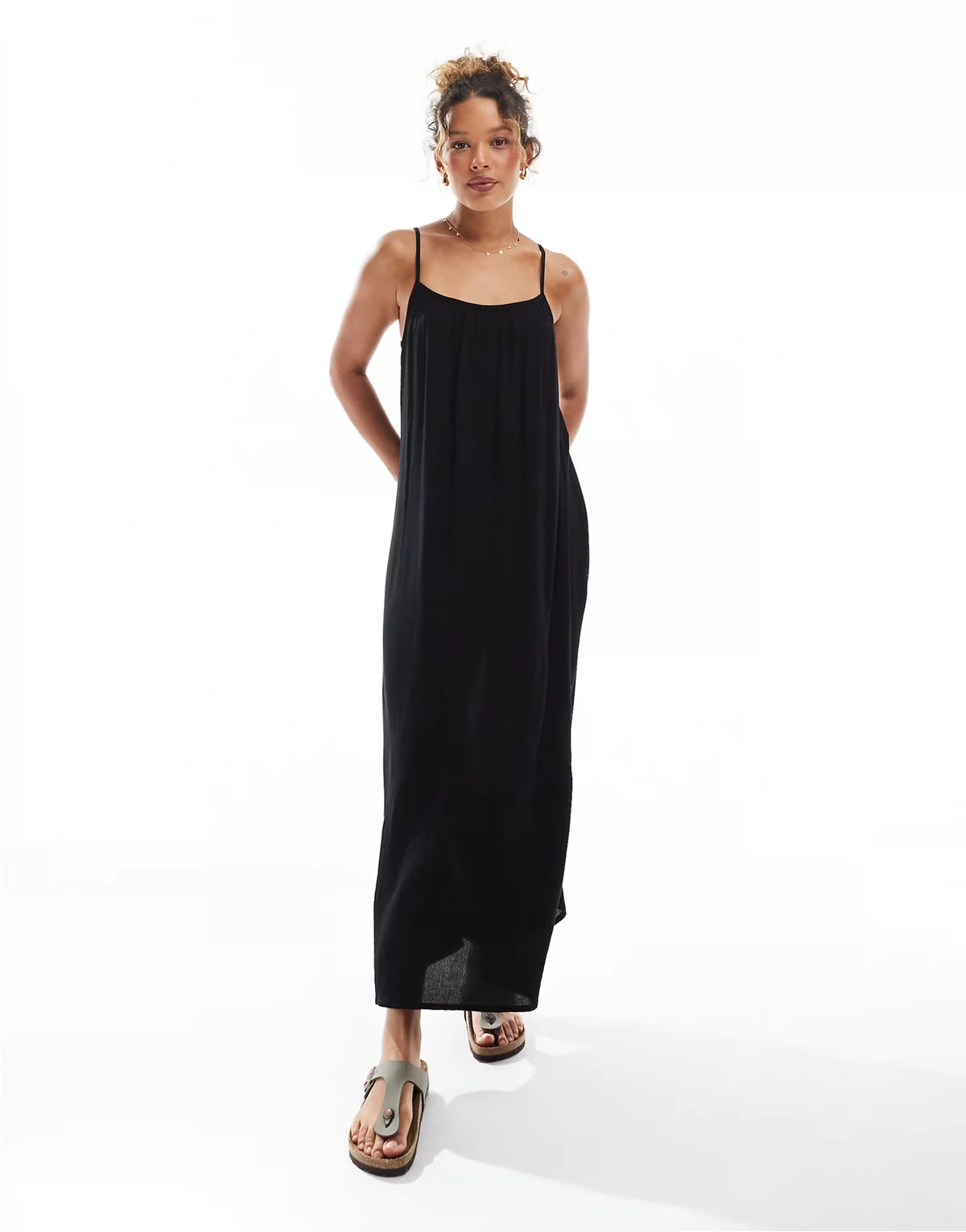 – Strukturiertes Riemchen-Maxikleid in Schwarz