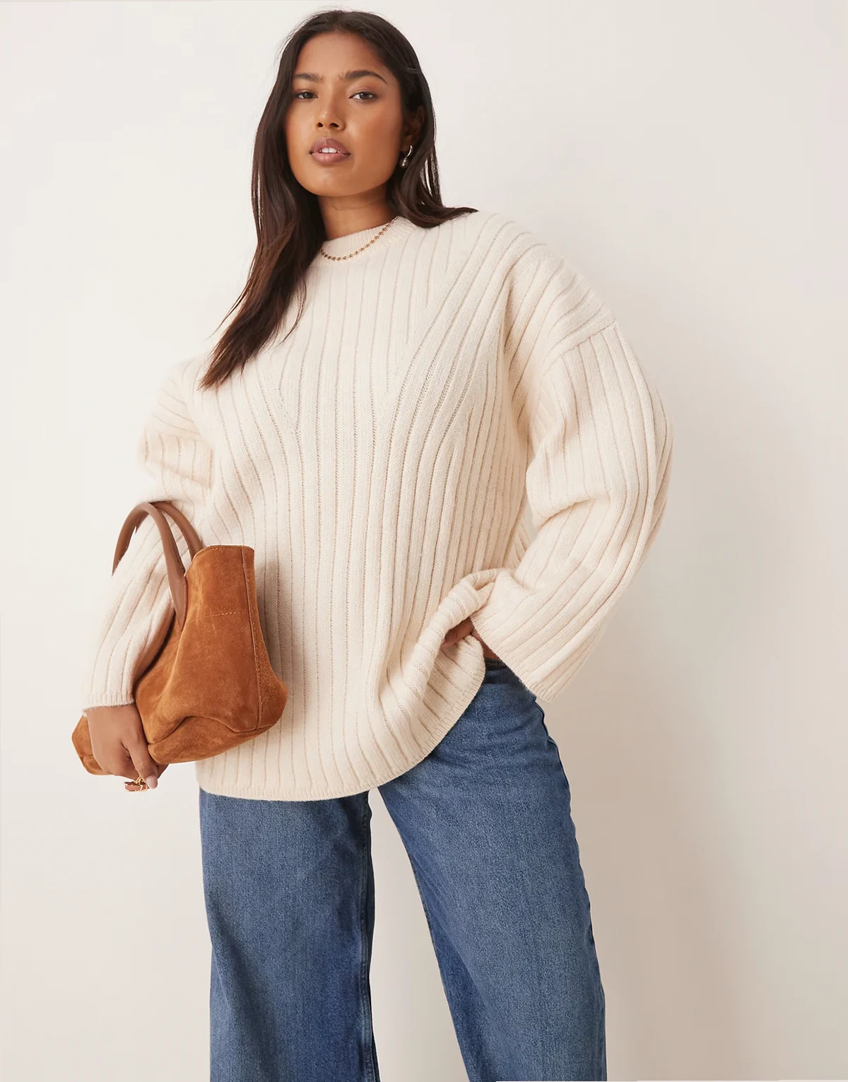 ASOS DESIGN Curve – Kremowy prążkowany długi sweter z okrągłym dekoltem