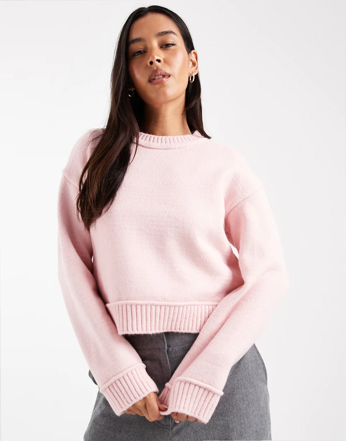 – Sweter oversize ze ściągaczami w szerokie prążki