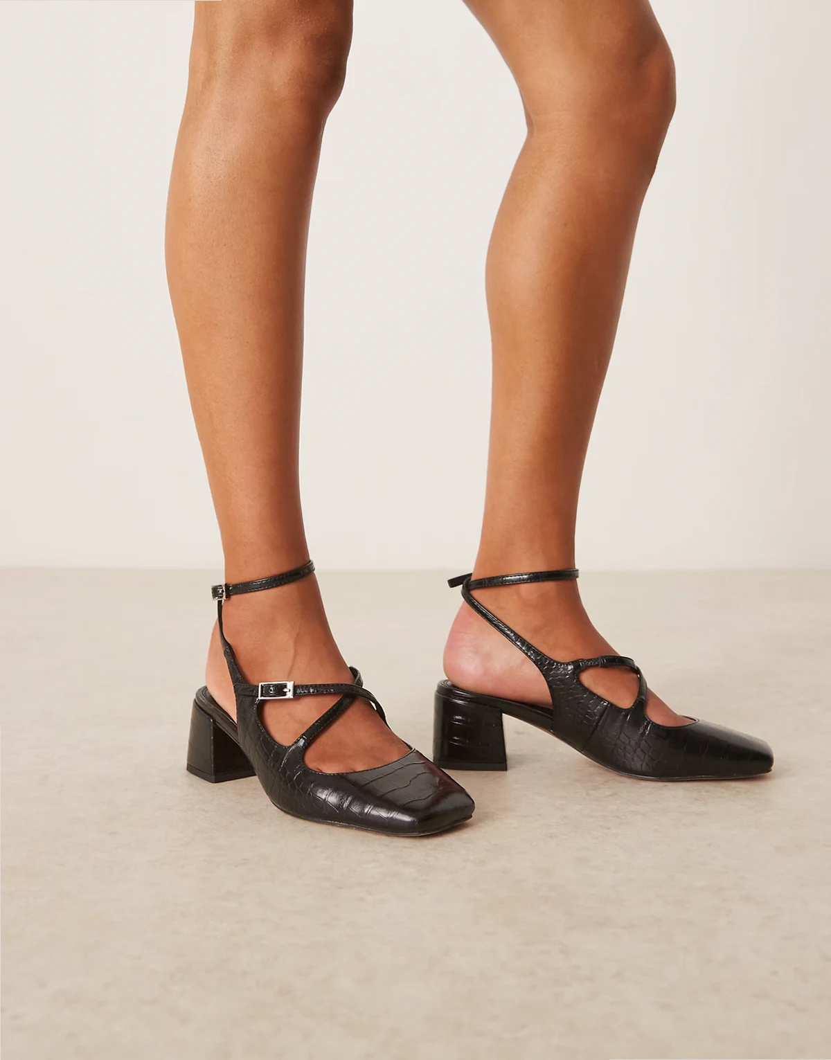 Wide Fit – Simone – Czarne buty na średnim obcasie klockowym z imitacji skóry krokodyla z paseczkami ze sprzączkami
