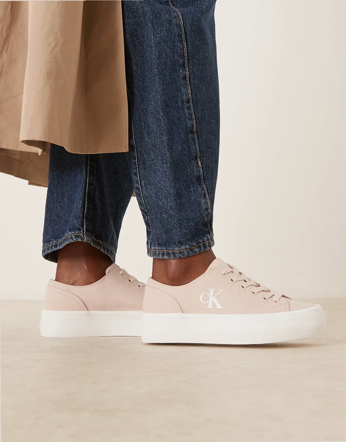 Jeans – Vulc – Canvas-Sneaker in Rosa und Weiß mit flacher Plateausohle