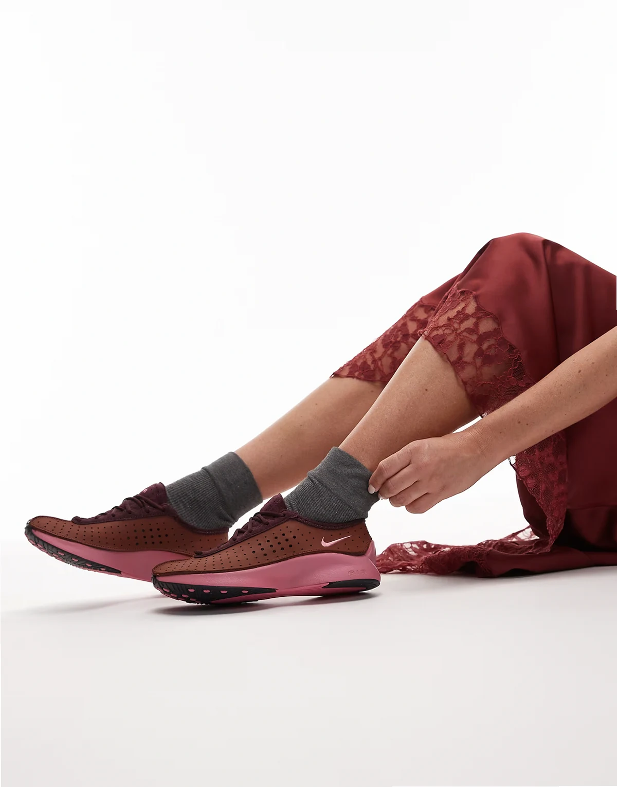 Air Superfly sneakers in brown and pink