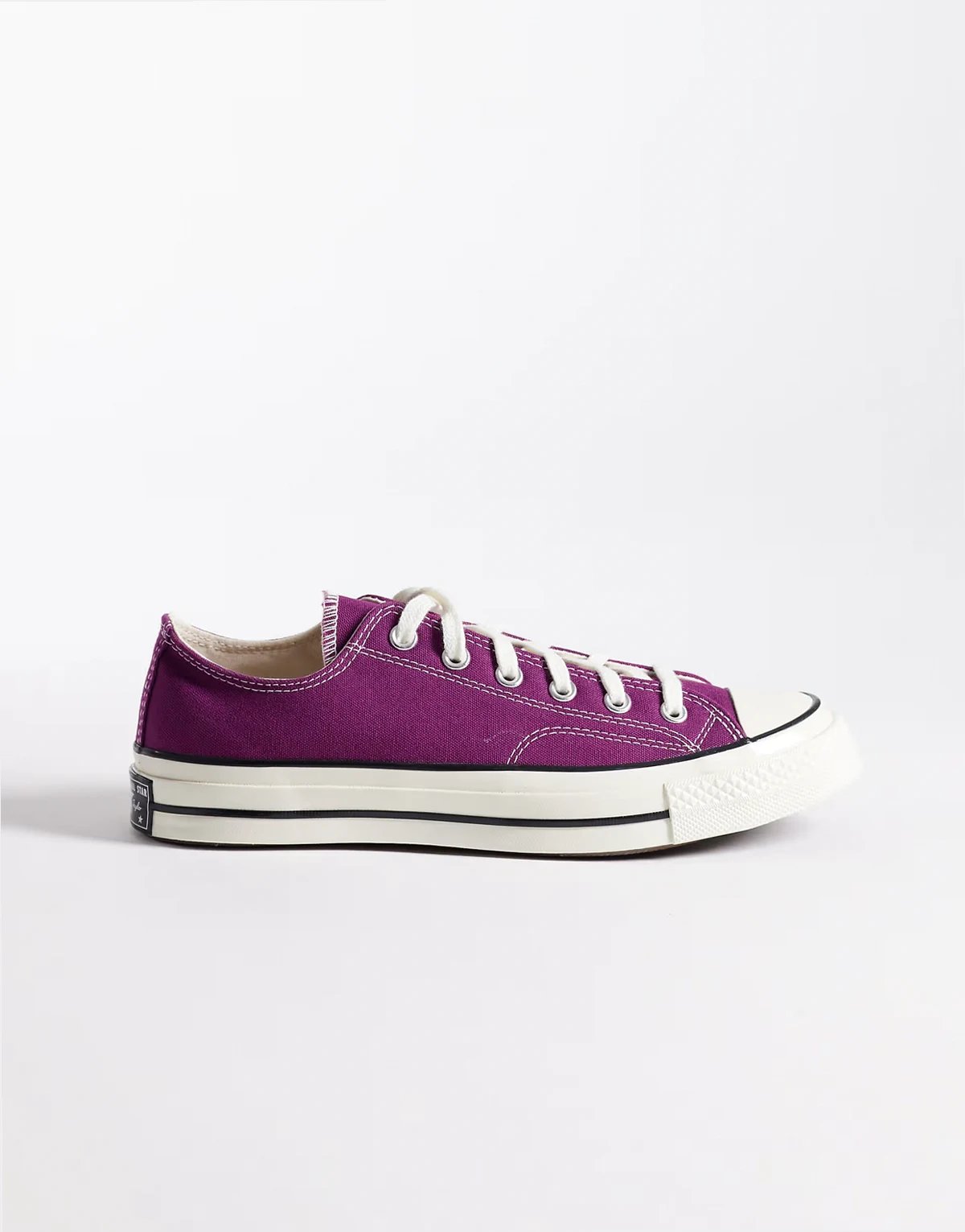 Chuck 70 Ox sneakers in burgundy