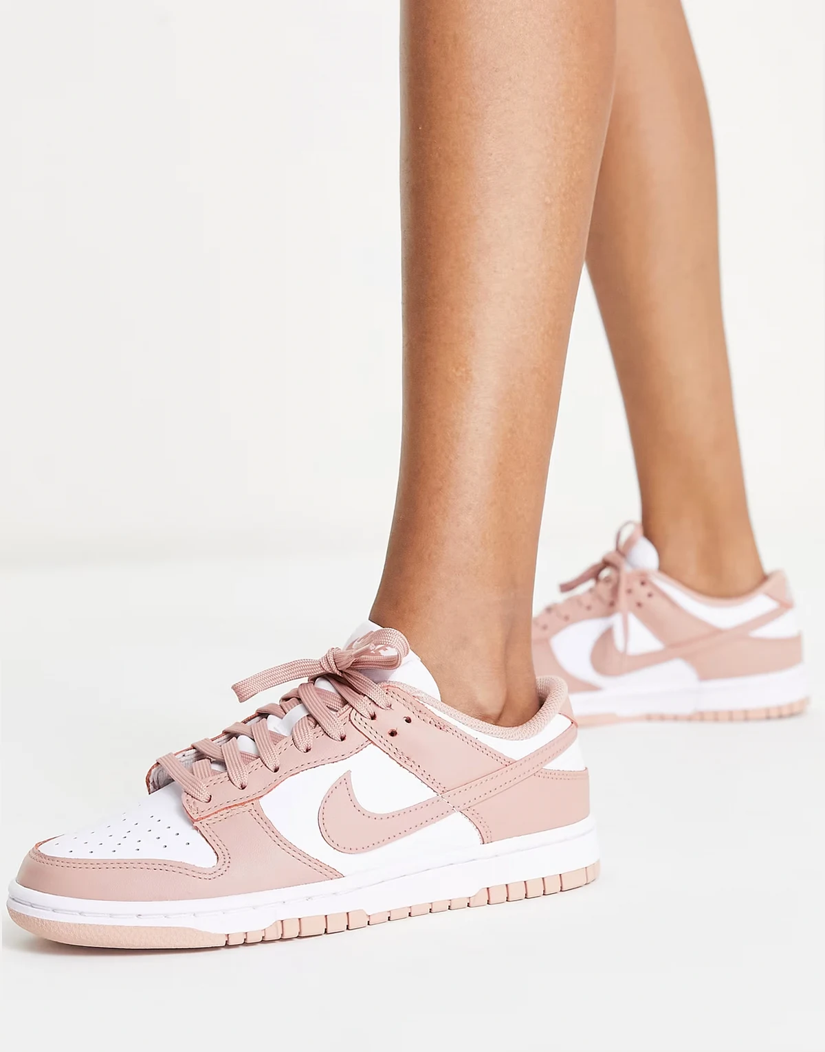 Dunk Low sneakers in white and pink