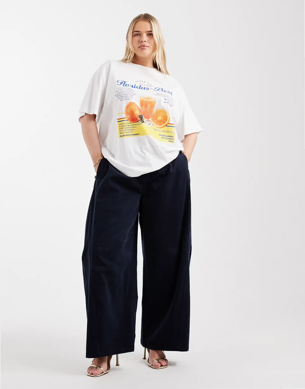 ASOS DESIGN Curve – Granatowe sztruksowe spodnie o kroju podkowy z przeszyciami