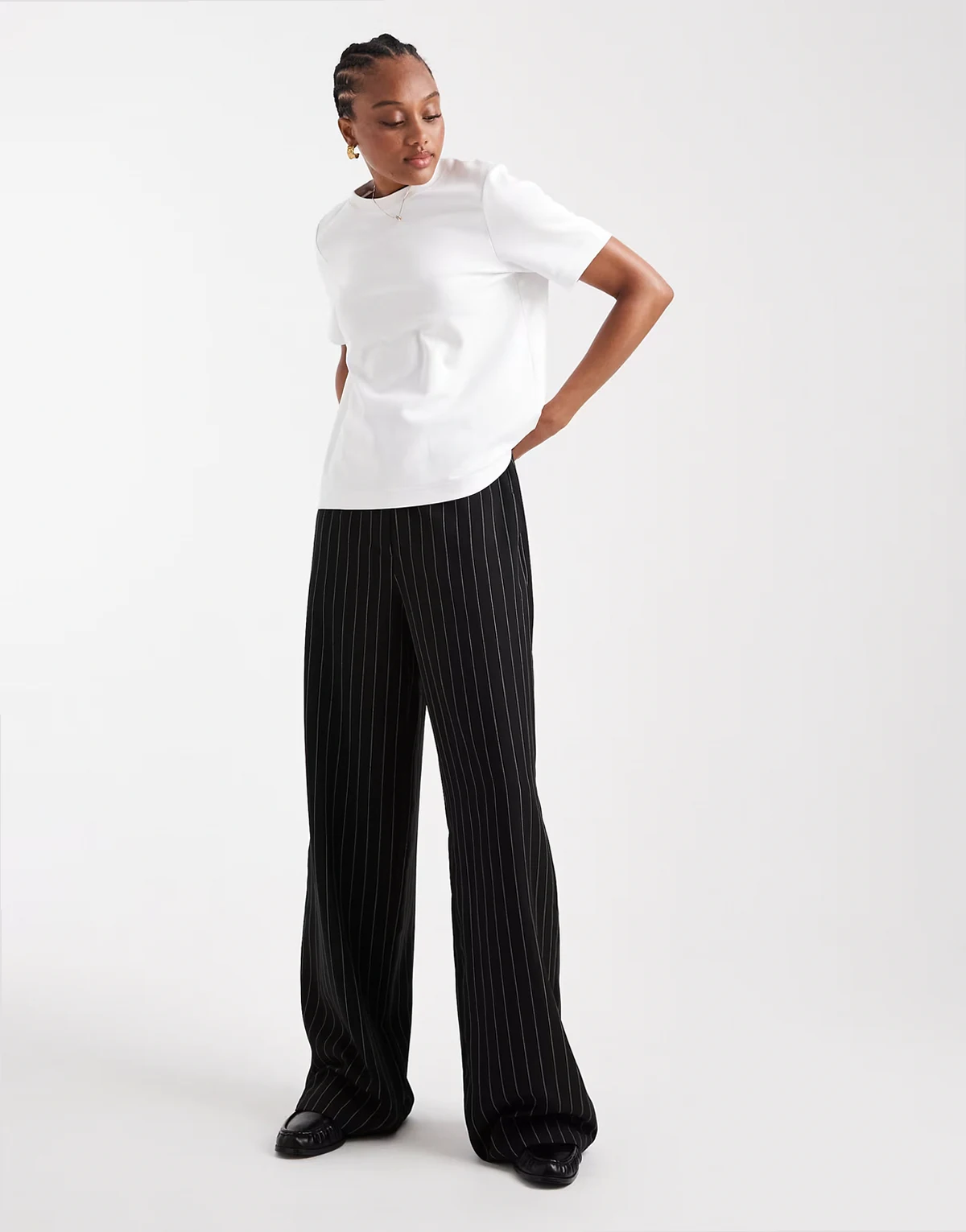 Tall – Elegante Hose in Schwarz mit Nadelstreifen und lockerem, geradem Schnitt