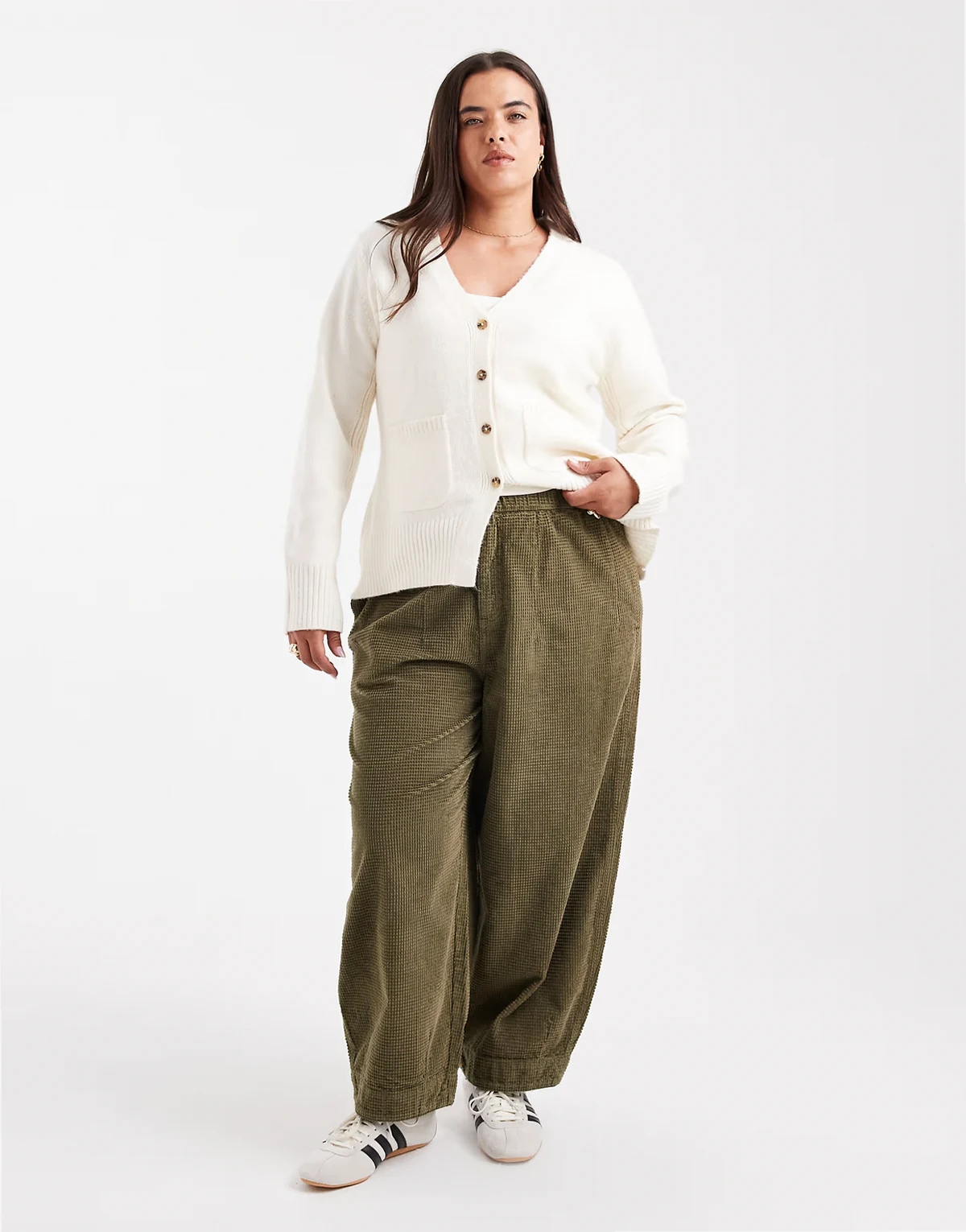 ASOS DESIGN Curve – Sztruksowe spodnie z baryłkowymi nogawkami w kolorze khaki