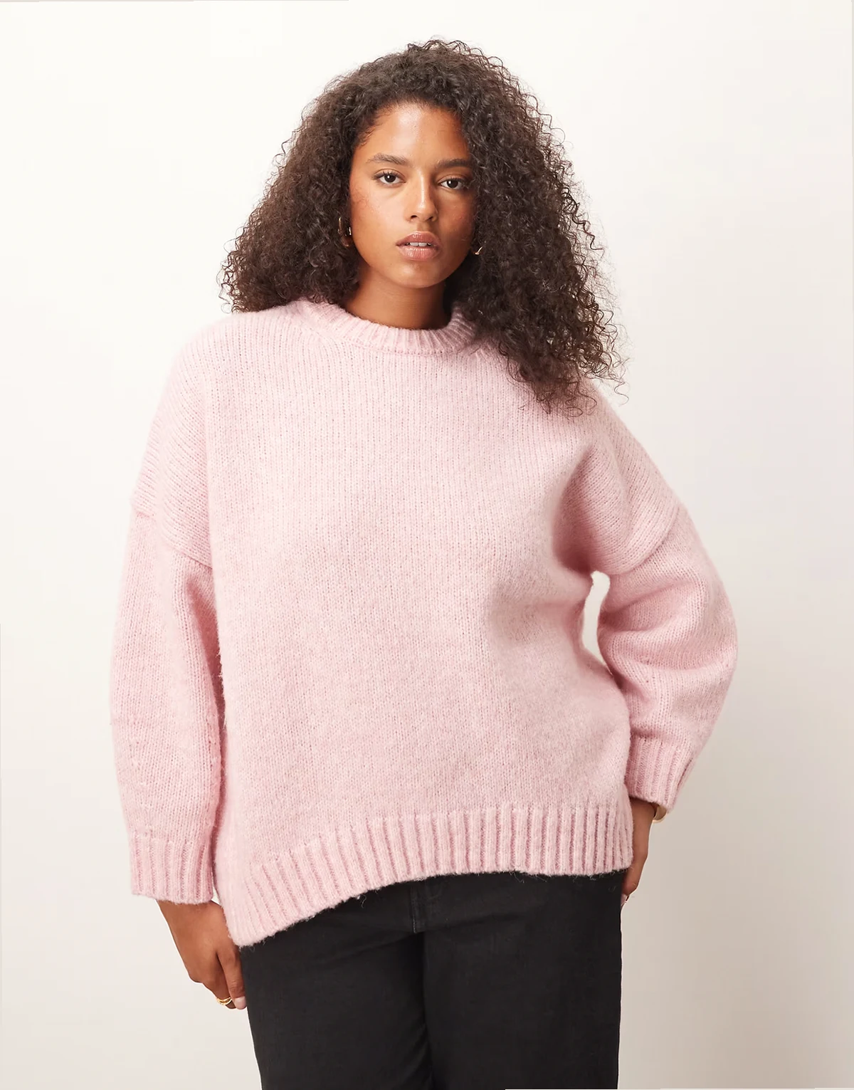 ASOS DESIGN Curve – Różowy sweter oversize z okrągłym dekoltem i zaokrąglonym dołem
