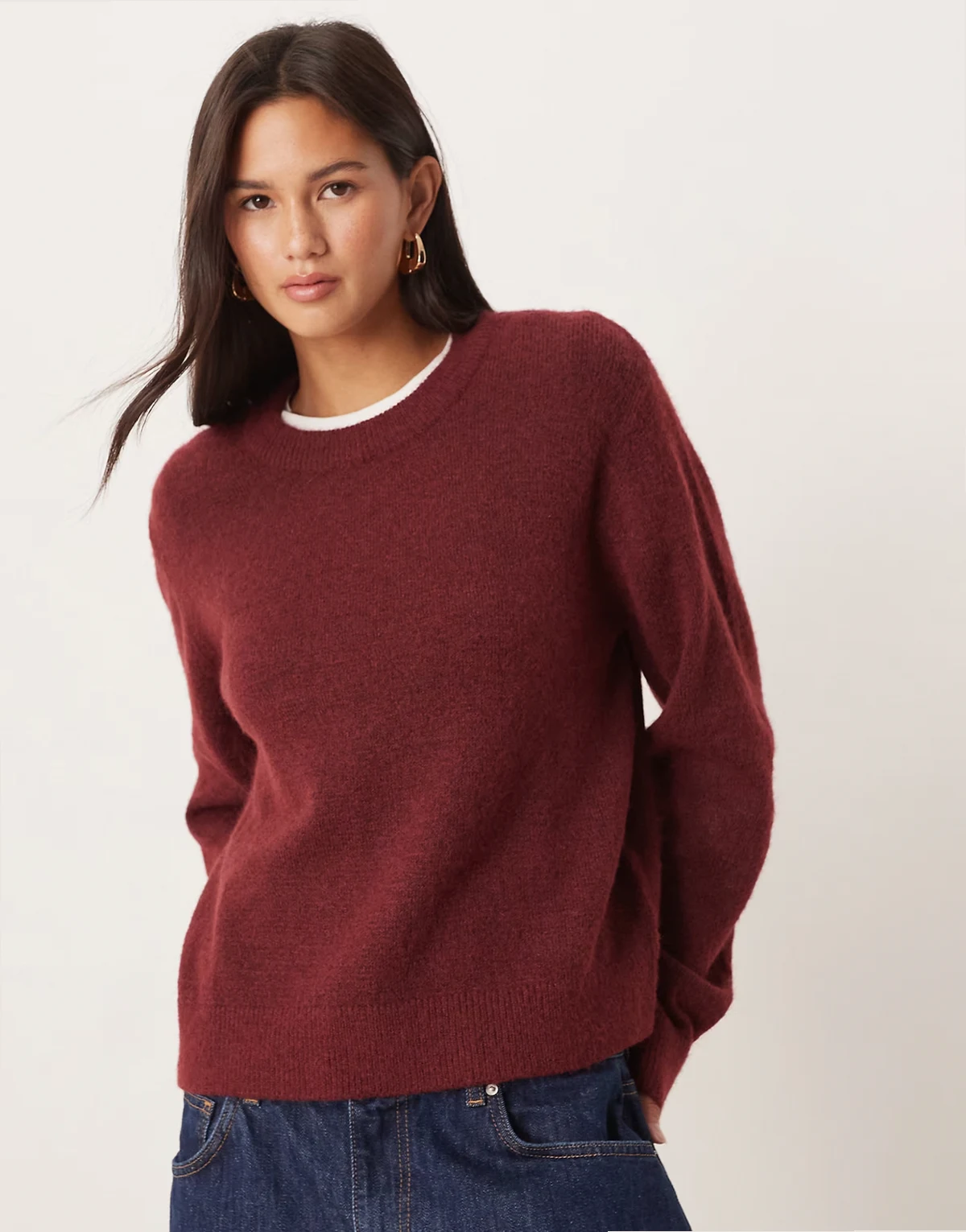 knit crew neck sweater in burgundy