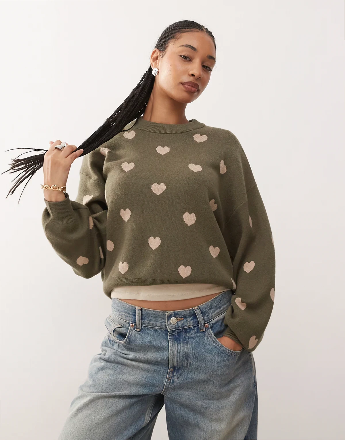 – Relaxed-Fit-Strickpullover in Khaki mit Herzmuster
