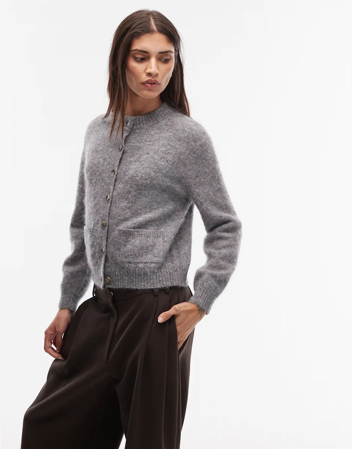 – Kurze Strickjacke in Grau aus Alpaka und Wolle