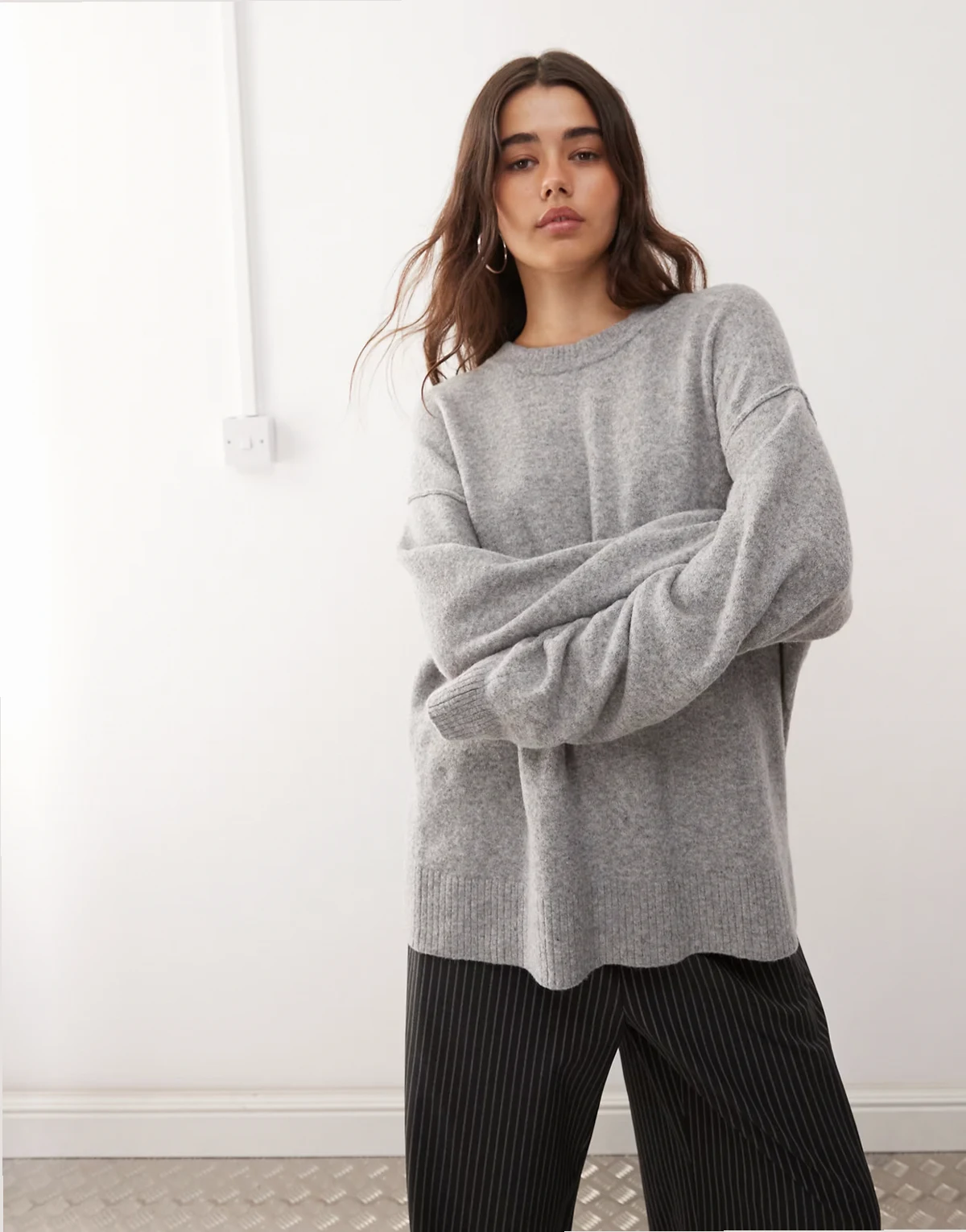 – Pullover aus Wollmix in grau meliert