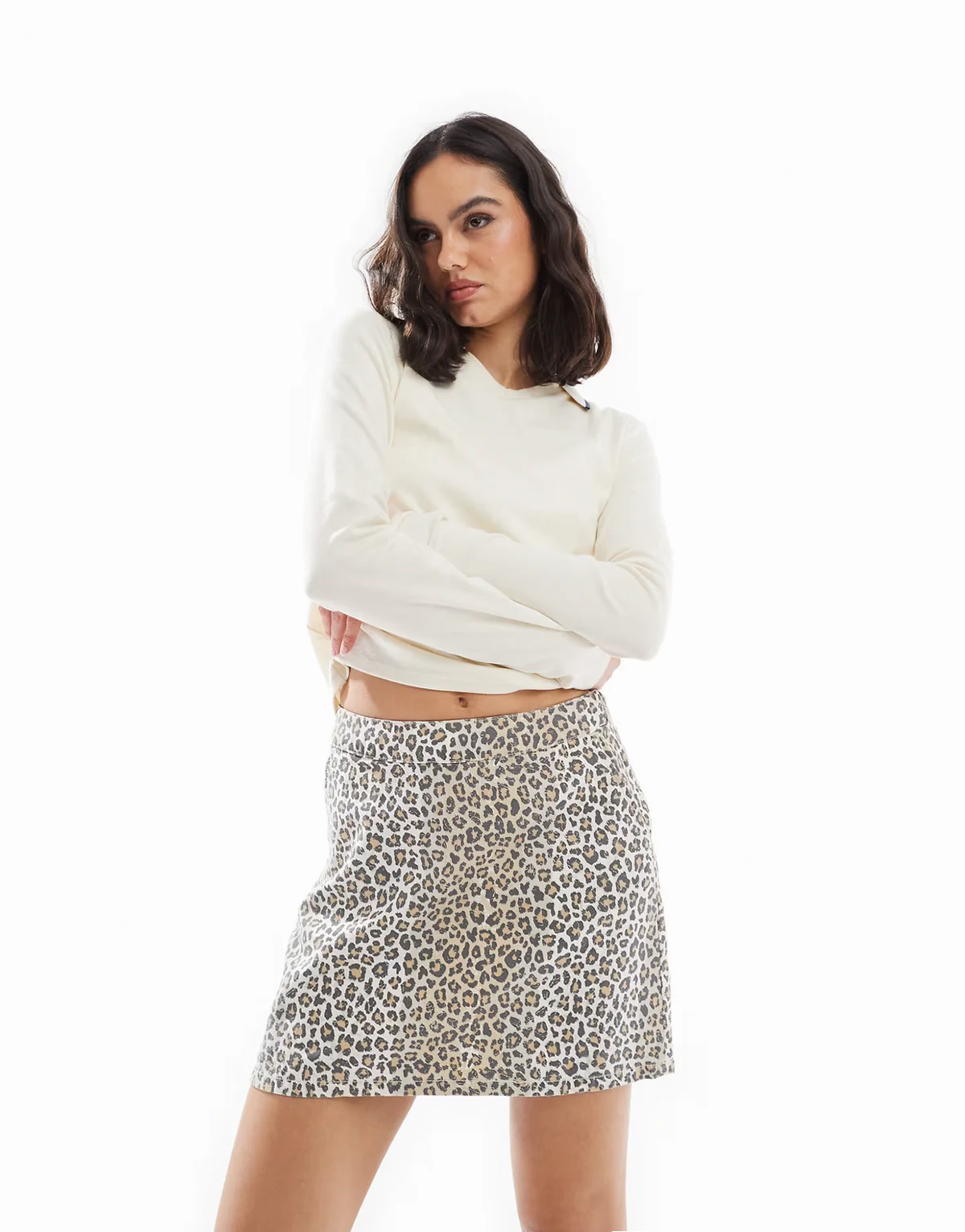 short skirt in leopard print