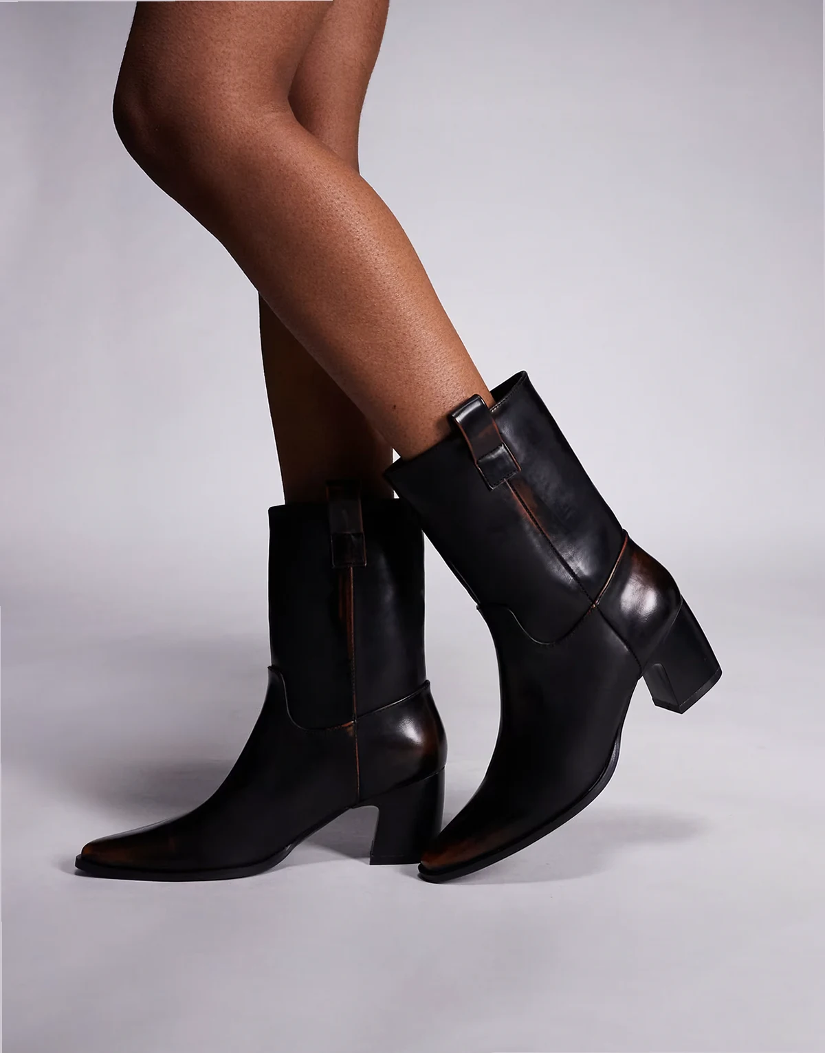 Layleigh curve heel ankle boots in brown