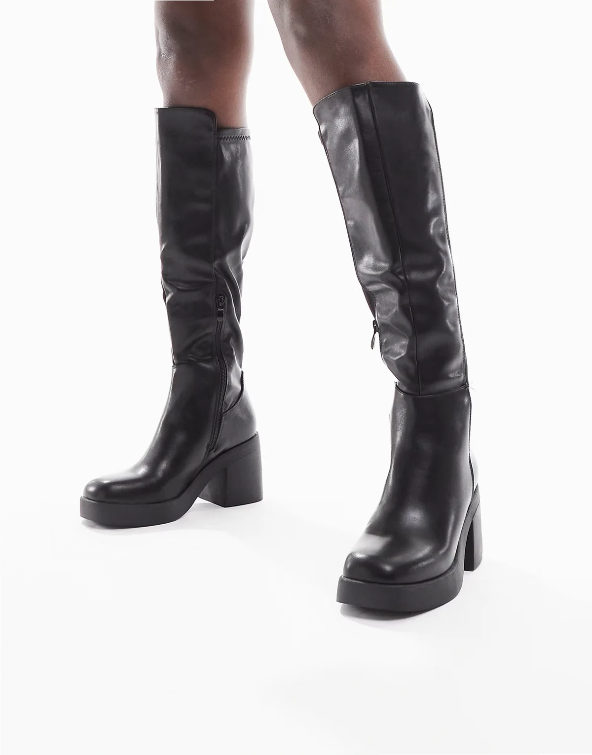 – Audi – Czarne kozaki do kolan na grubej podeszwie