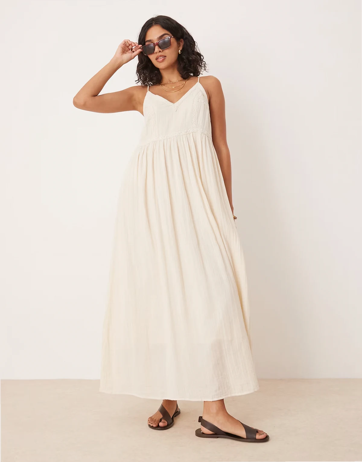 – Festival – Camisole-Midikleid in Creme im Boho-Stil mit Häkelbesatz