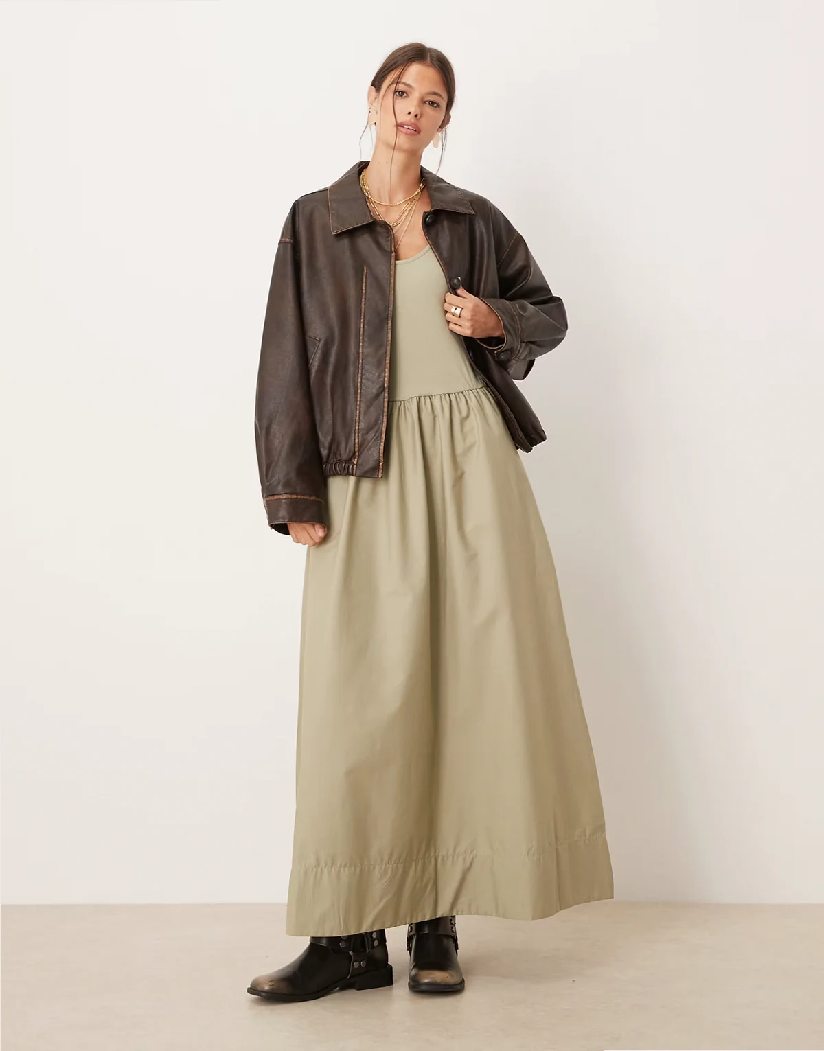 – Maxikleid aus Baumwolle in Khaki mit tiefer Taille