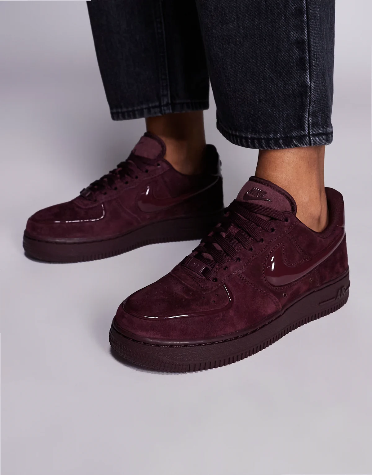 Air Force 1 '07 sneakers in burgundy