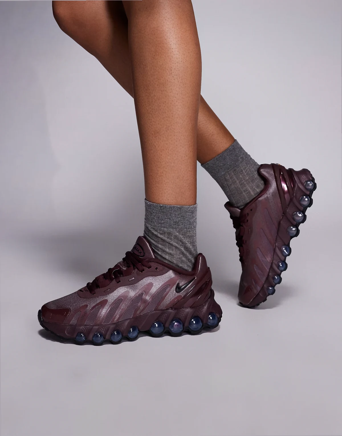 Air Max Dn8 sneakers in burgundy