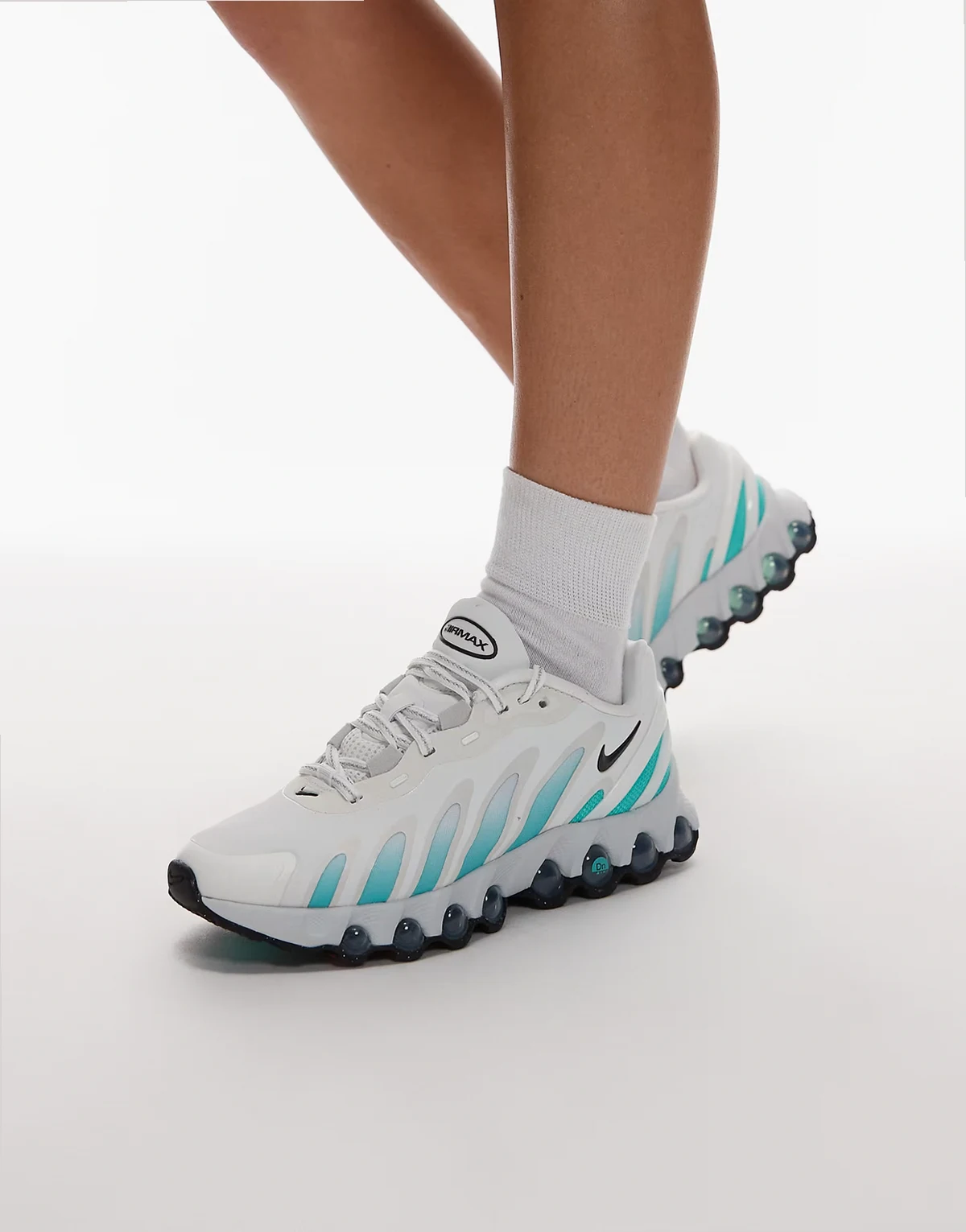 Air Max DN8 sneakers in white & blue
