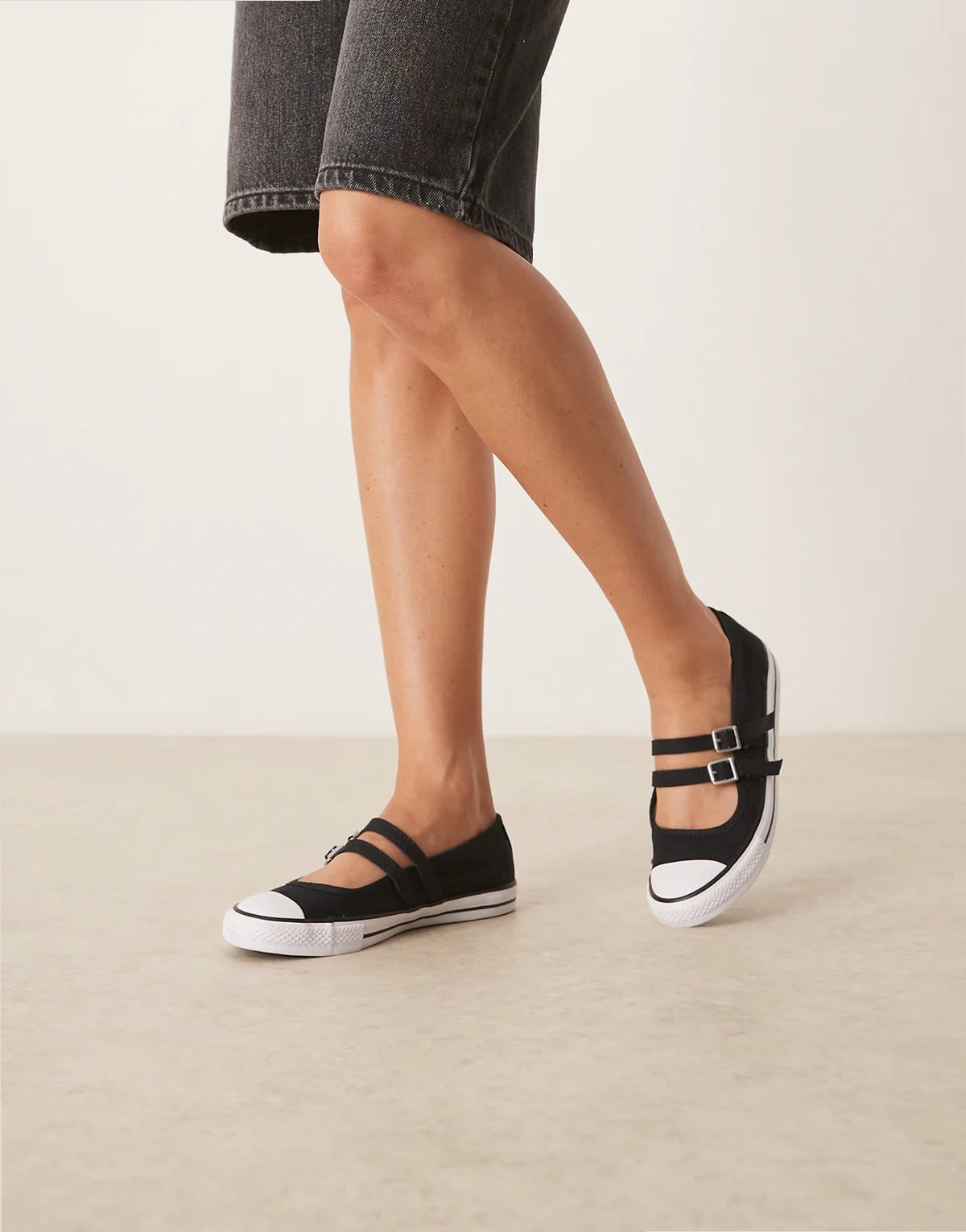 Chuck Taylor All Star Dainty Mary Jane ballet flats in black
