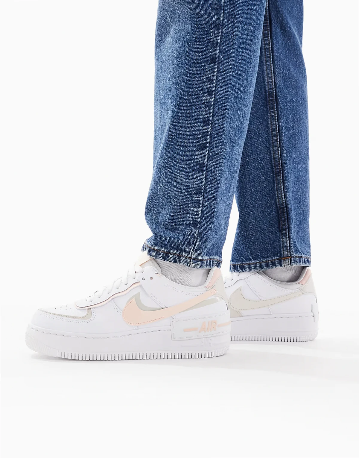 Air Force 1 Shadow sneakers in white and pink