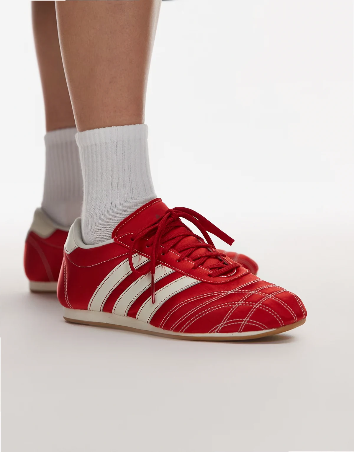 Taekwondo lace sneakers in red