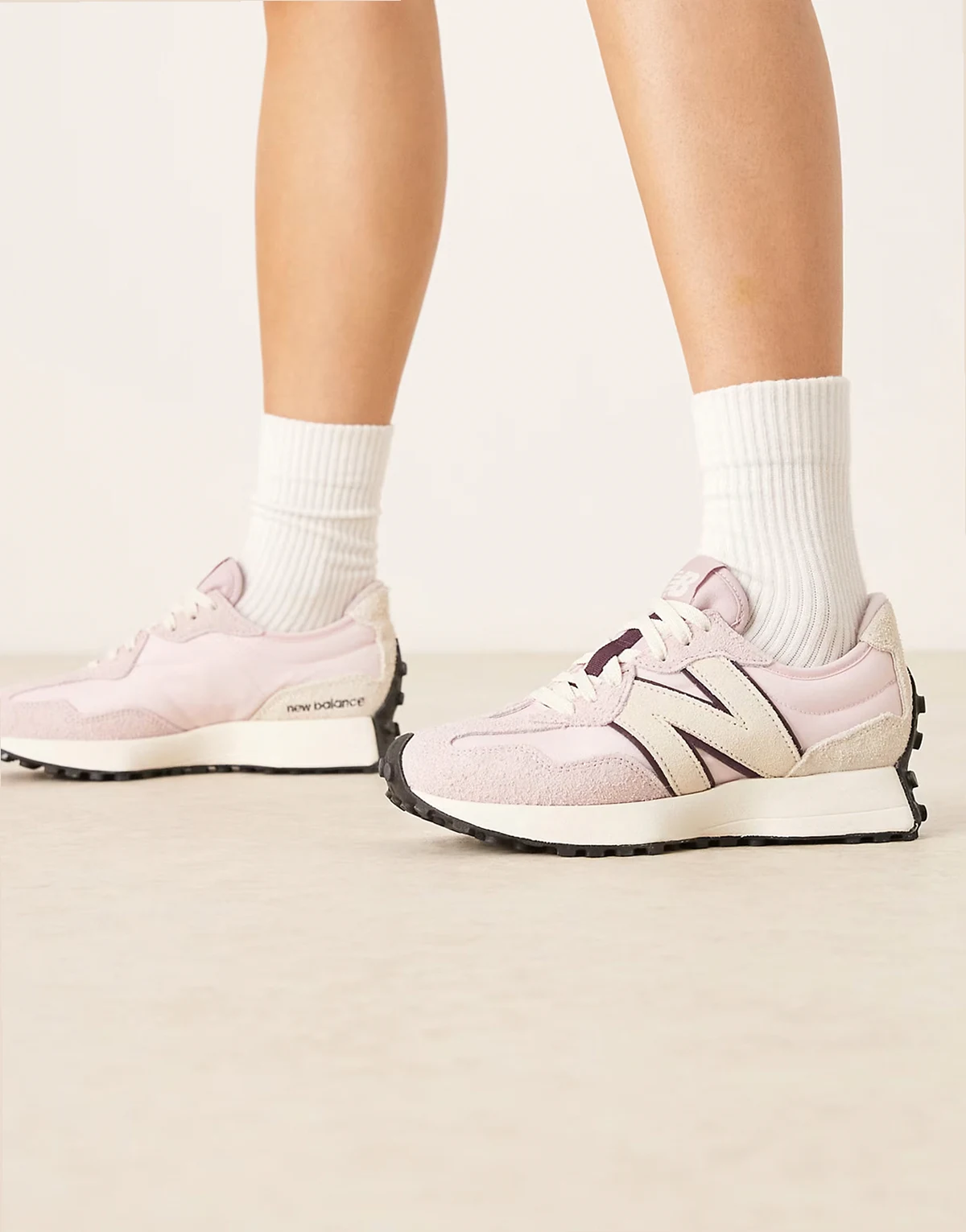 327 sneakers in light pink with cream detail