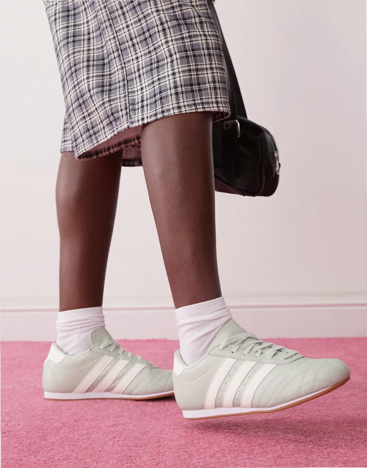 Taekwondo lace sneakers in light green