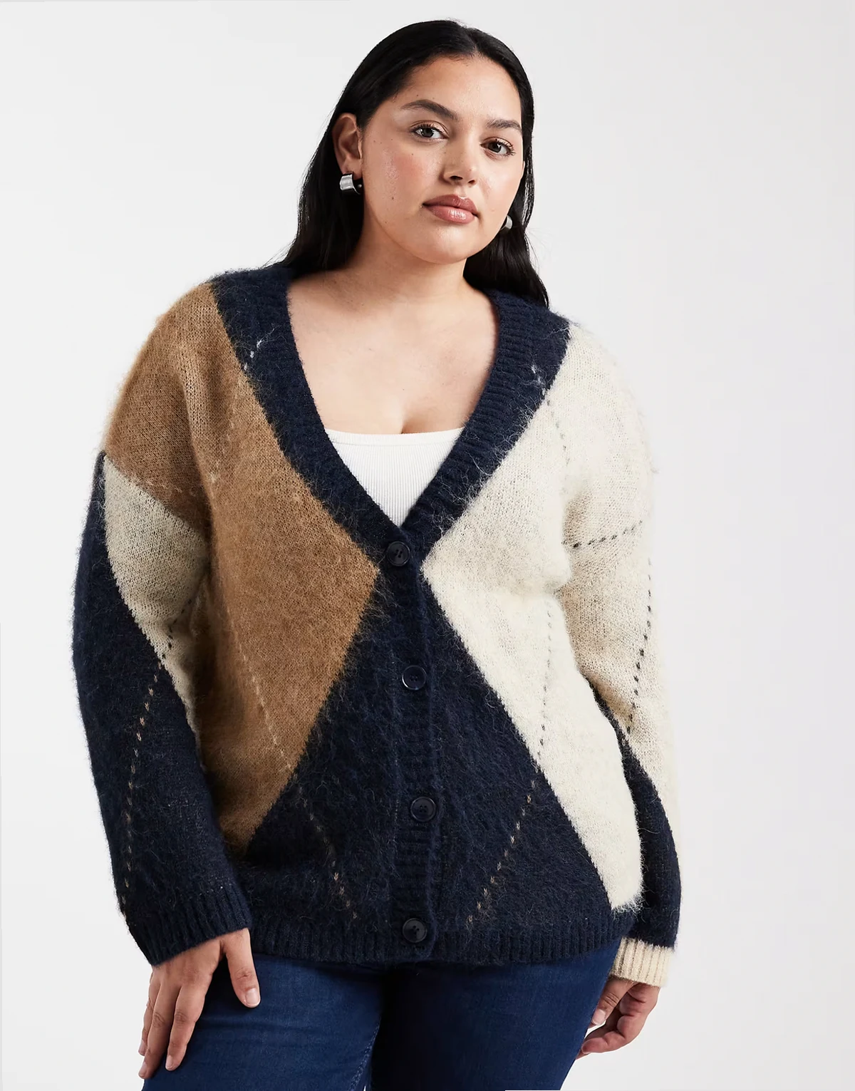 – Granatowy puszysty kardigan oversize w romby